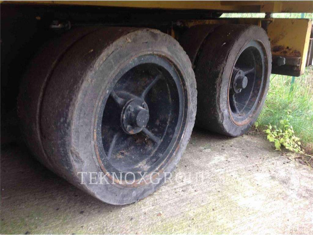 CATERPILLAR BB-740 CATERPILLAR BB-740