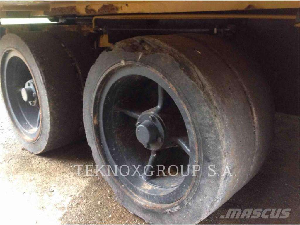 CATERPILLAR BB-740 CATERPILLAR BB-740