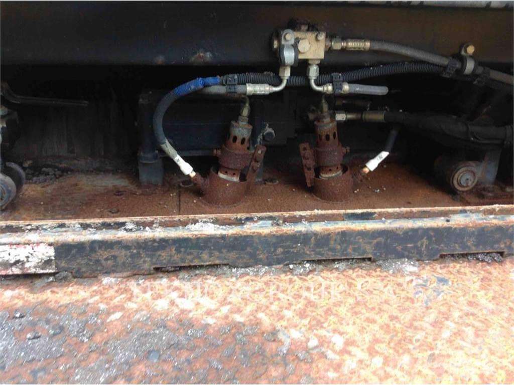 CATERPILLAR BB-740 CATERPILLAR BB-740