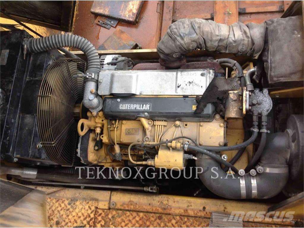 CATERPILLAR BB-740 CATERPILLAR BB-740