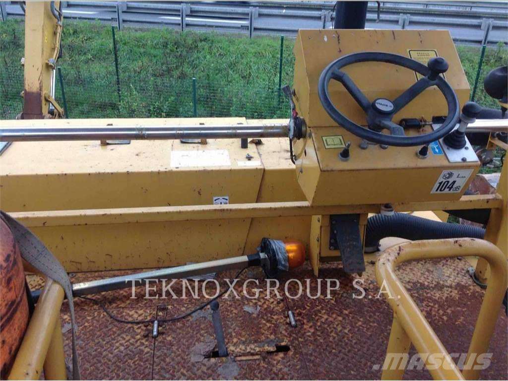 CATERPILLAR BB-740 CATERPILLAR BB-740
